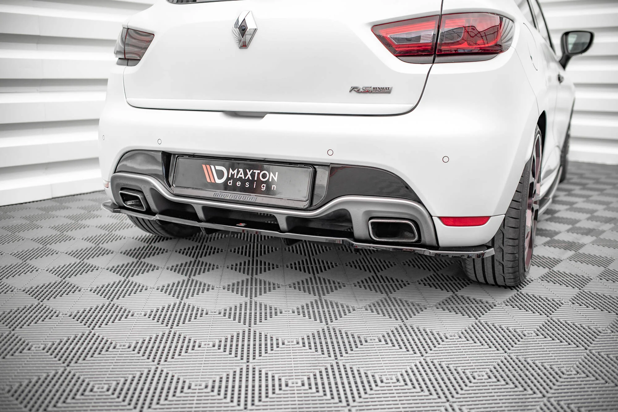 Splitter Tylny (Z Dyfuzorem) Renault Clio RS Mk4