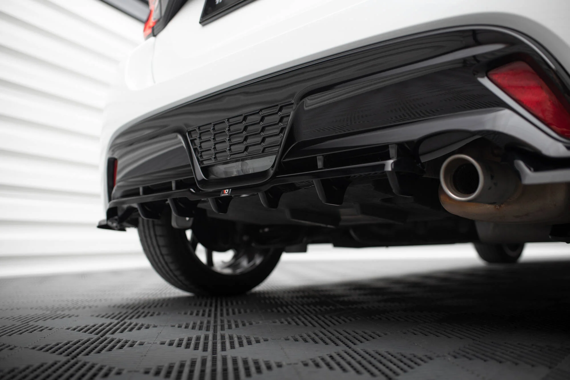Splitter Tylny (Z Dyfuzorem) Toyota Yaris GR Sport Mk4 - Image 3