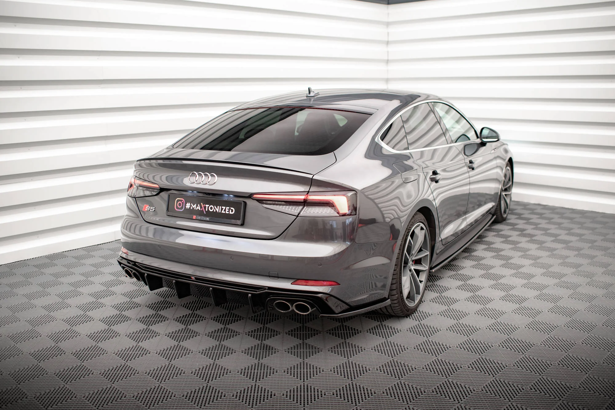 Splittery Tylne Boczne Audi S5 Coupe / Sportback F5 - Image 3