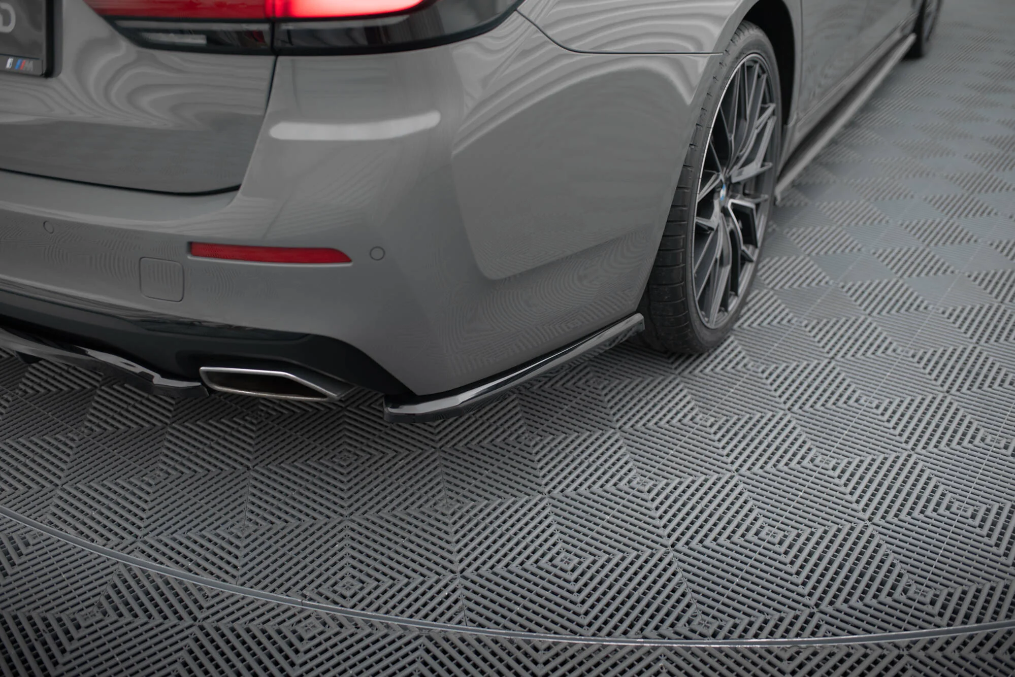 Splittery Tylne Boczne BMW 5 G30 / G31 Facelift