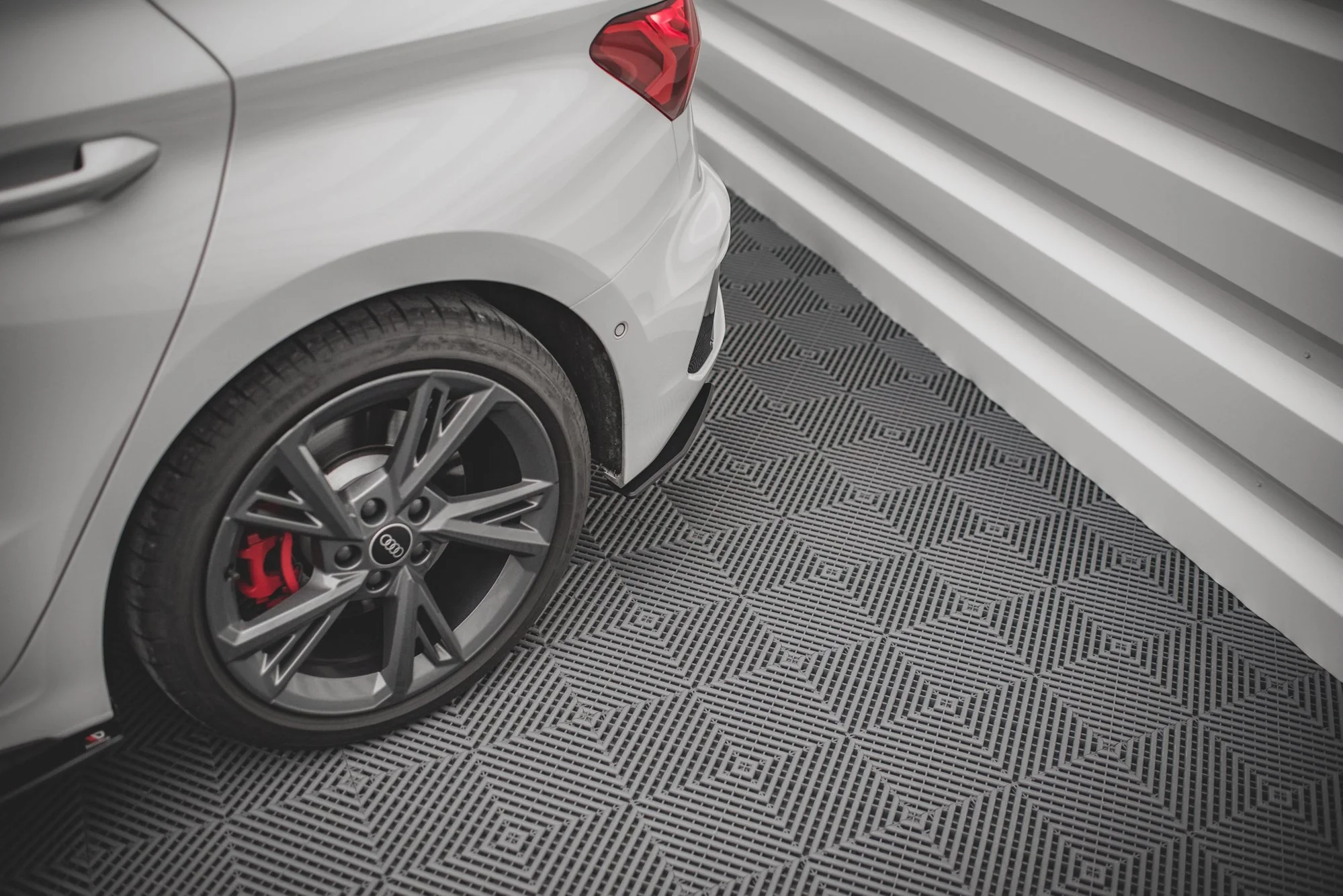 Splittery Tylne Boczne Street Pro Audi S3 Sportback 8Y - Image 3