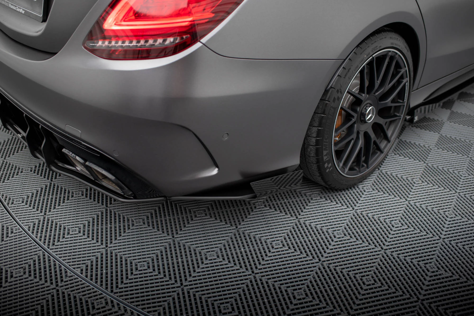 Splittery Tylne Boczne Street Pro + Flaps Mercedes-AMG C63 Sedan / Estate W205 Facelift