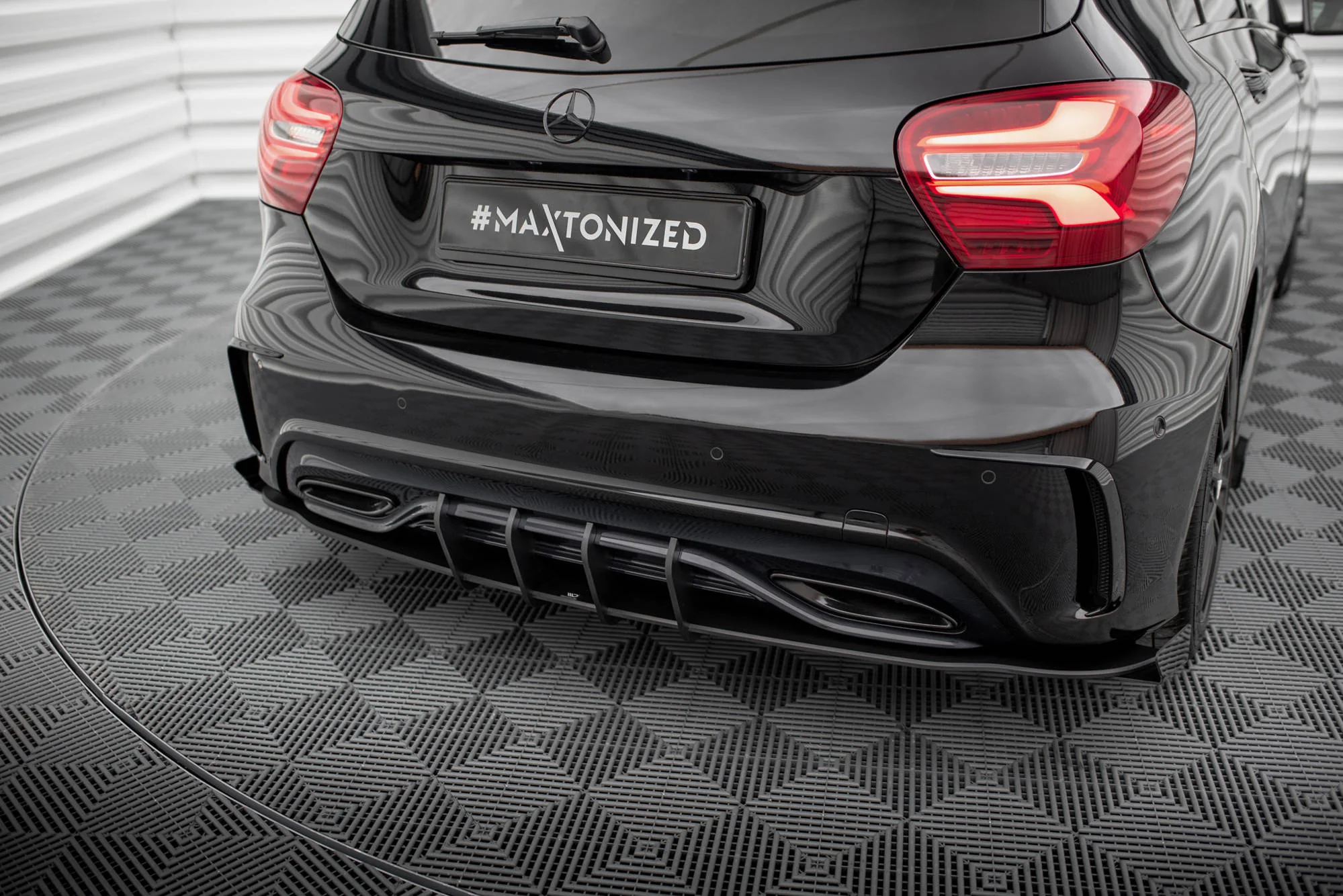 Splittery Tylne Boczne Street Pro + Flaps Mercedes-Benz A AMG-Line W176 Facelift