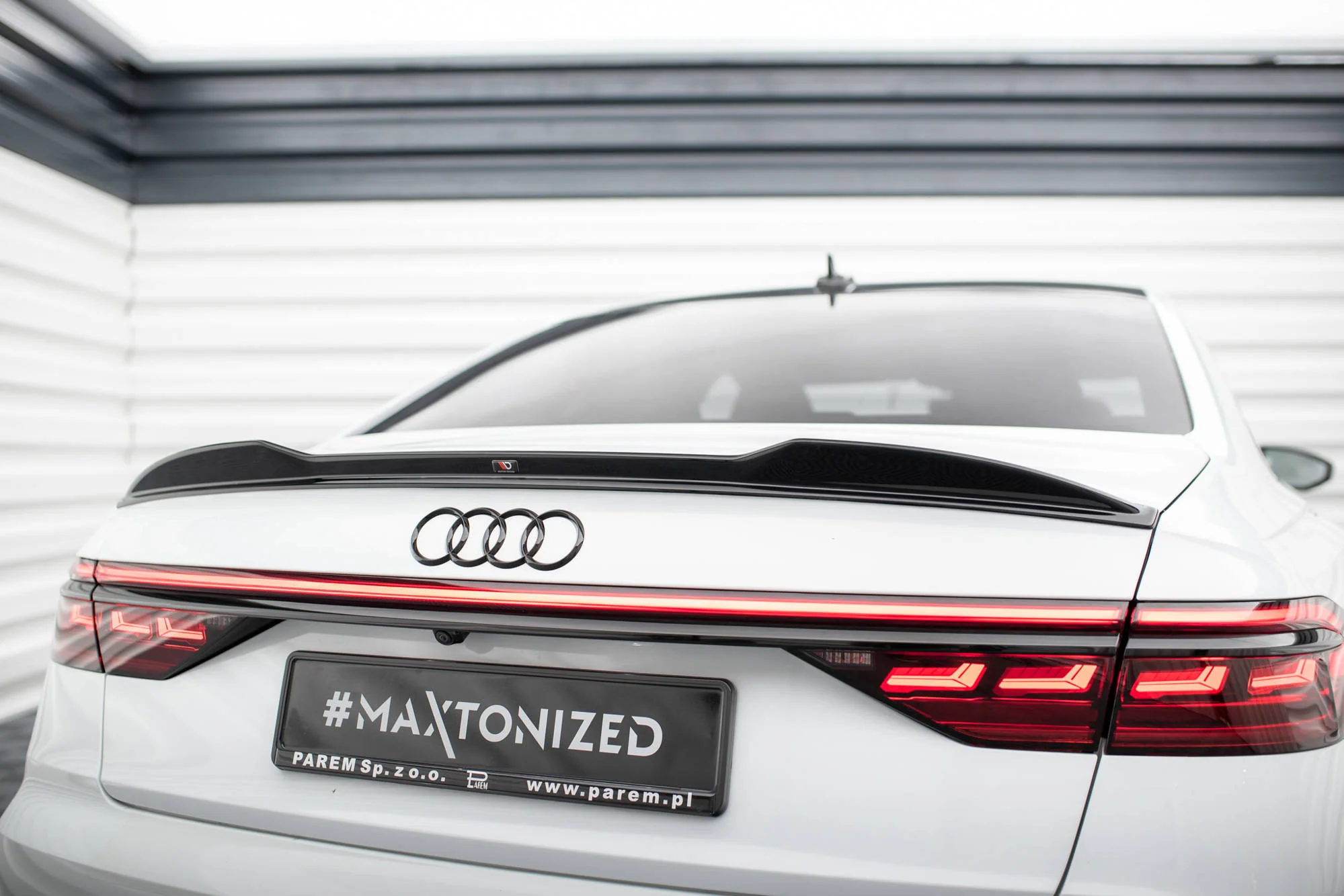 Zestaw Splitterów Audi A8 S-Line D5 - Image 11