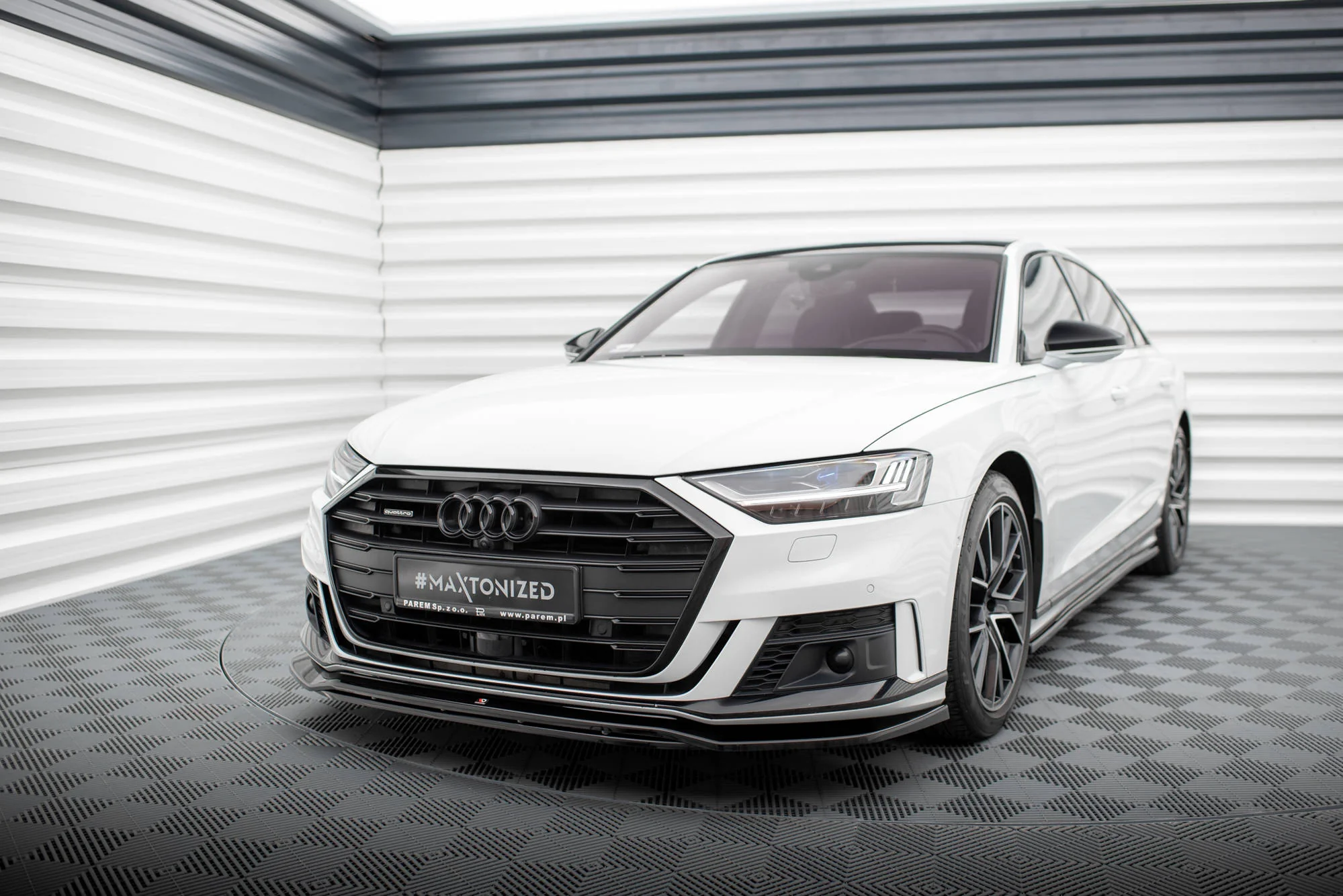 Zestaw Splitterów Audi A8 S-Line D5 - Image 3