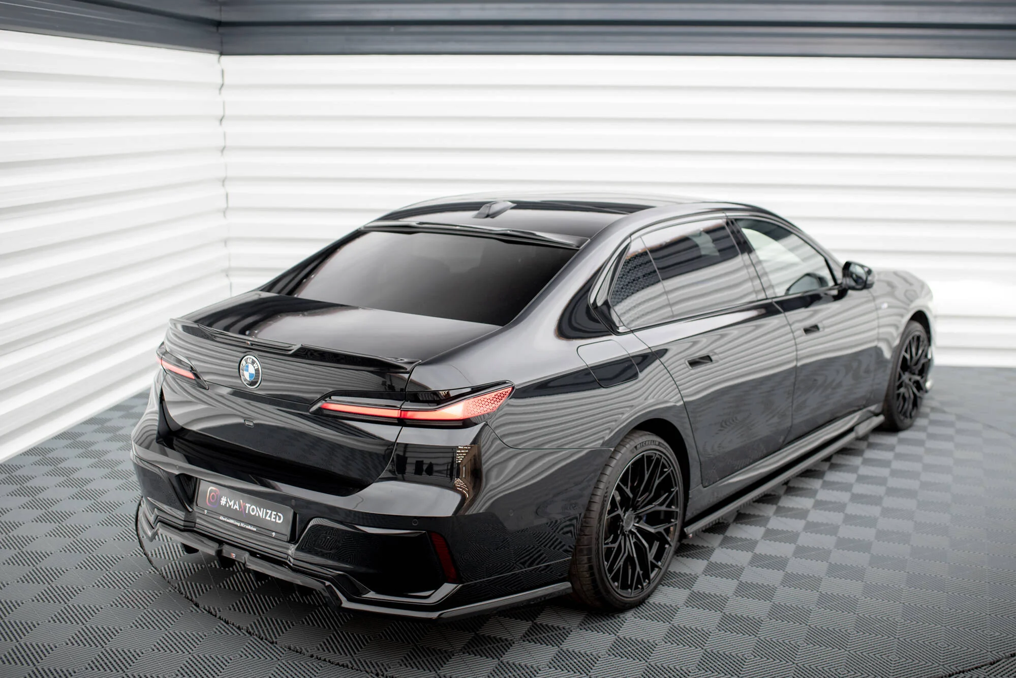 Zestaw Splitterów V.1 BMW 740d / 740i M-Pack G70 - Image 18