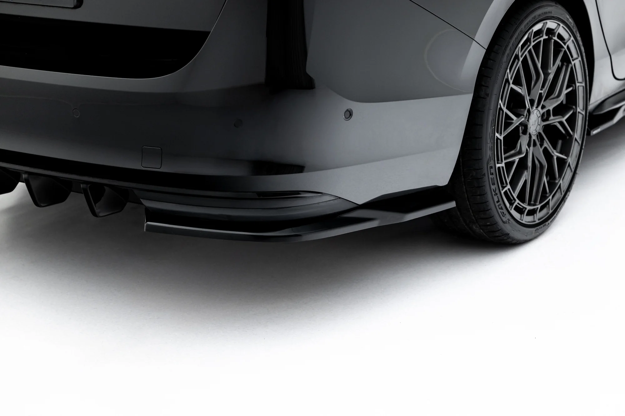 Zestaw Splitterów V.1 Skoda Superb Sportline Mk4 - Image 15