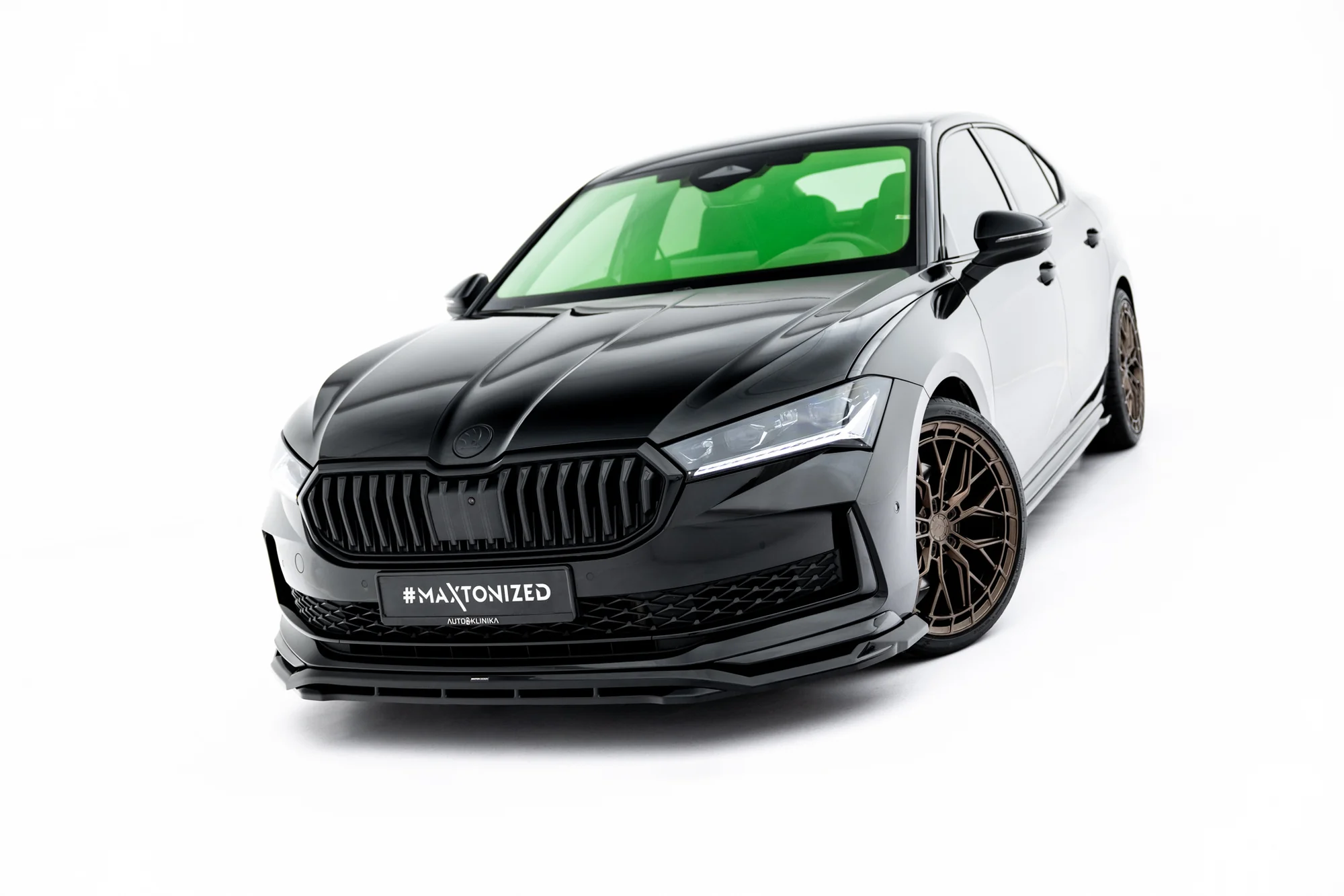 Zestaw Splitterów V.2 Skoda Superb Sportline Mk4 - Image 4